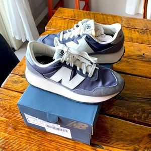 Women’s New Balance 237